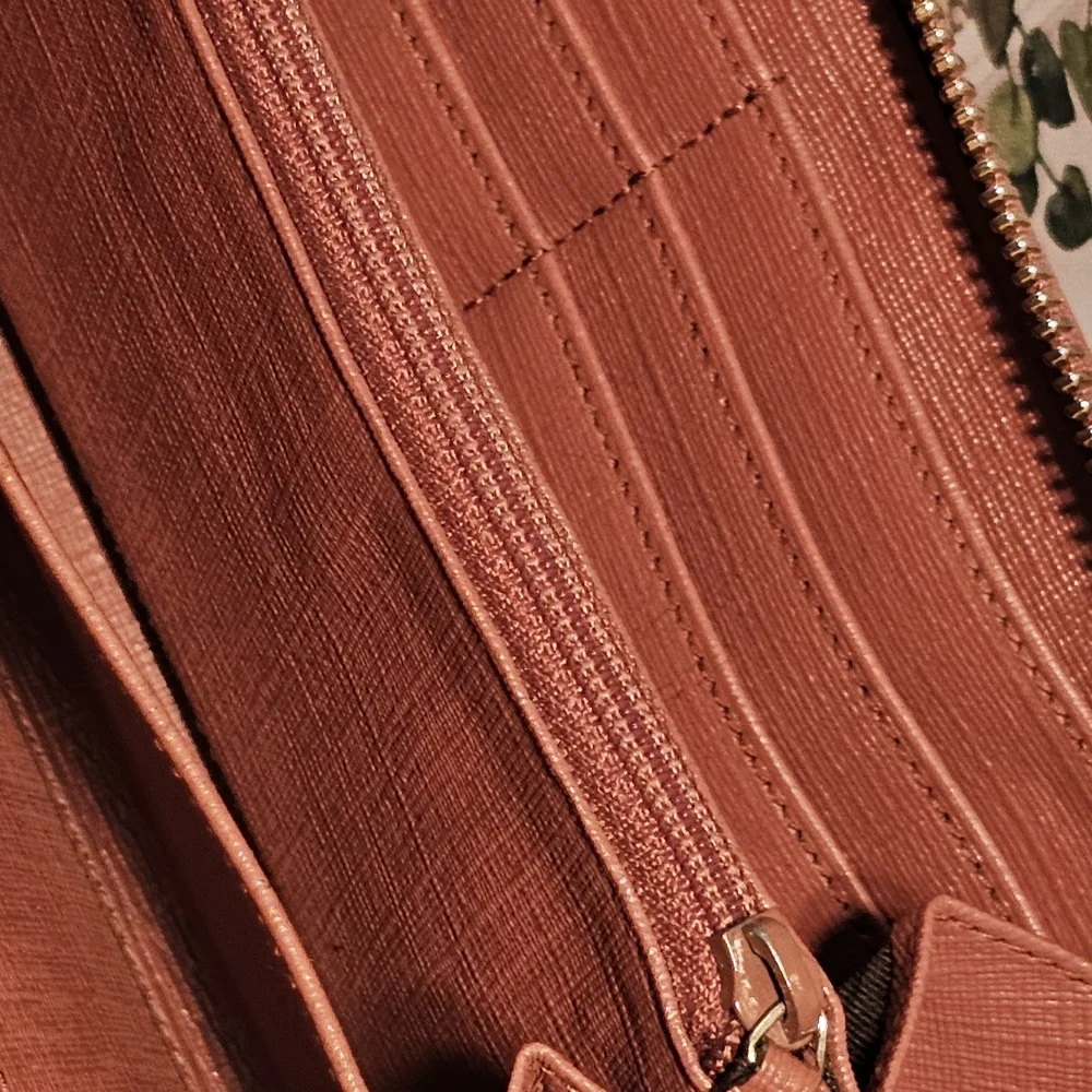 Gucci G G Supreme Star Zip-Around Continental Long Wallet - Picture 4 of 15